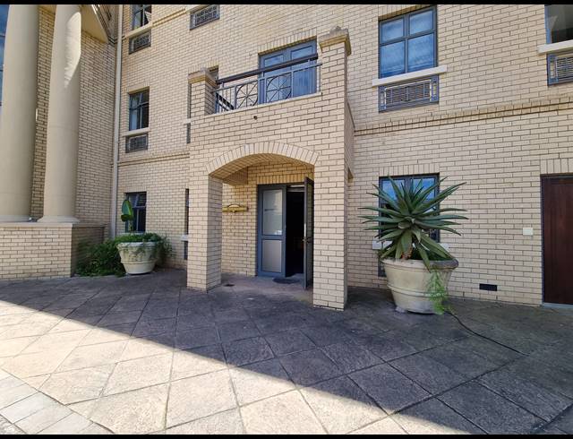 57M² OFFICE TO LET IN TYGER WATERFRONT